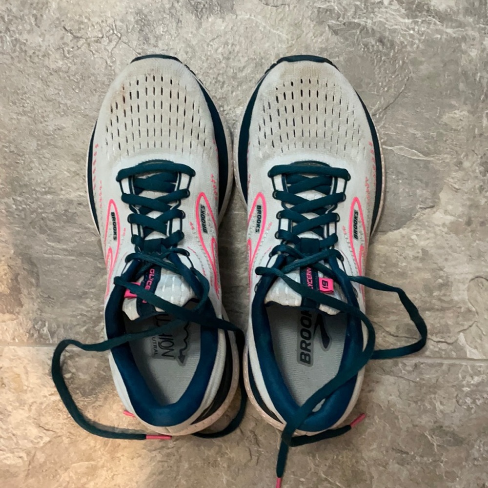 Brooks Glycerin 19 Size 8.5